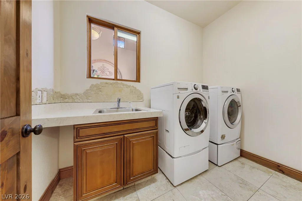 1369 Opal Valley, Henderson, NV 89052