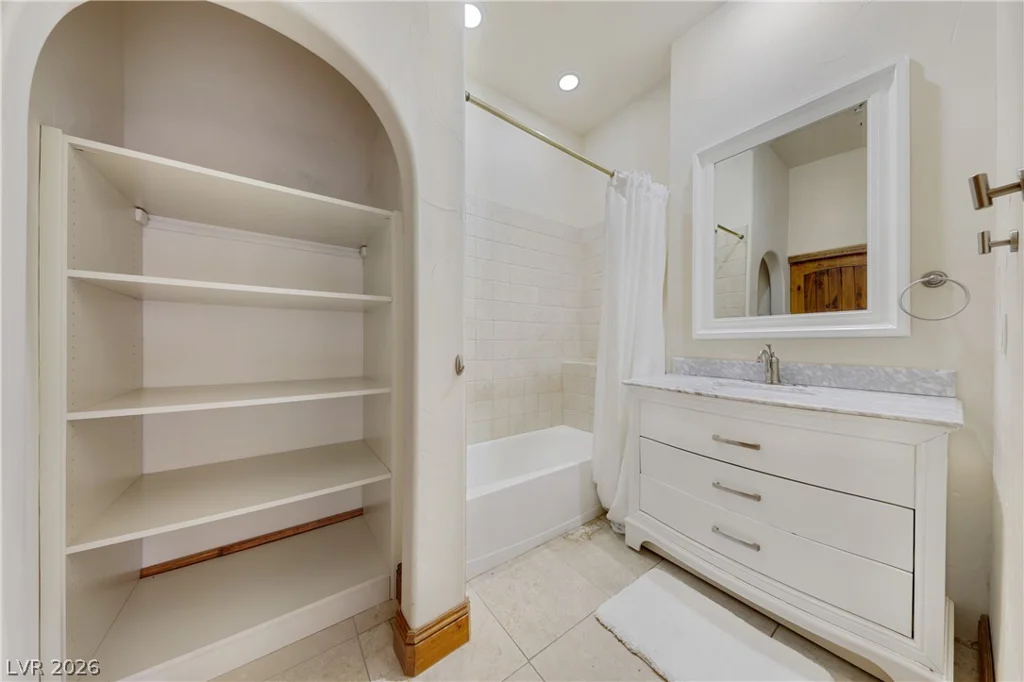 1369 Opal Valley, Henderson, NV 89052