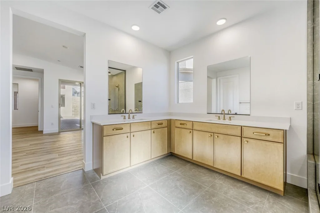 1041 Soaring Sage, Las Vegas, NV 89138