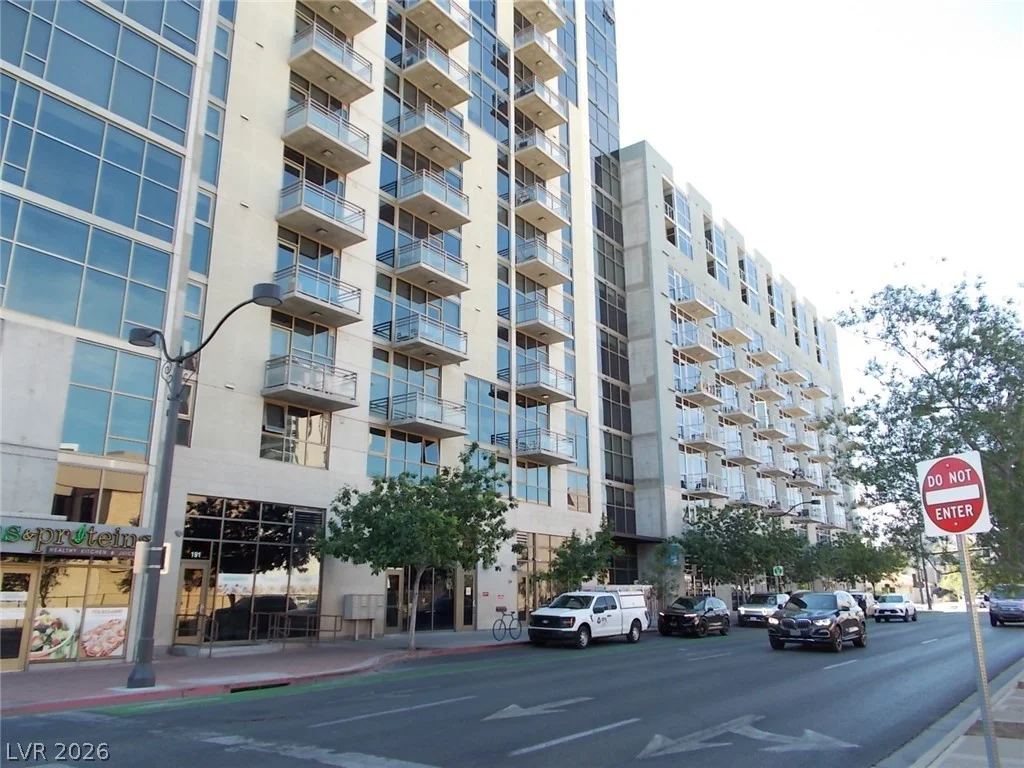 353 Bonneville, Las Vegas, NV 89101