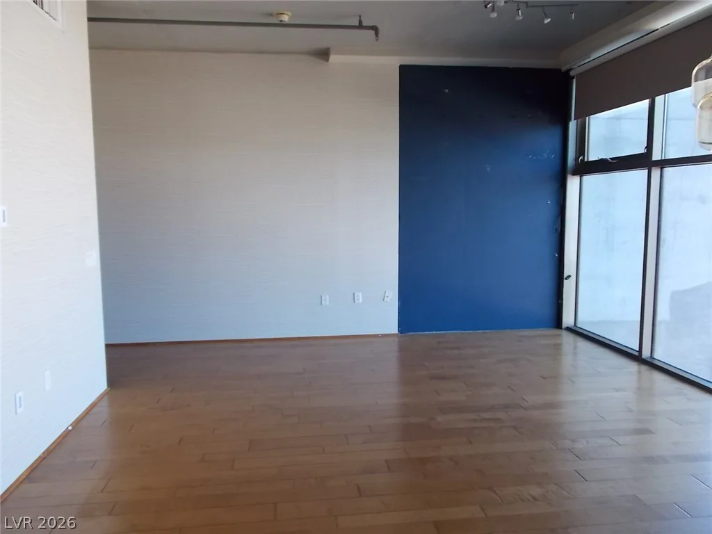 353 Bonneville, Las Vegas, NV 89101