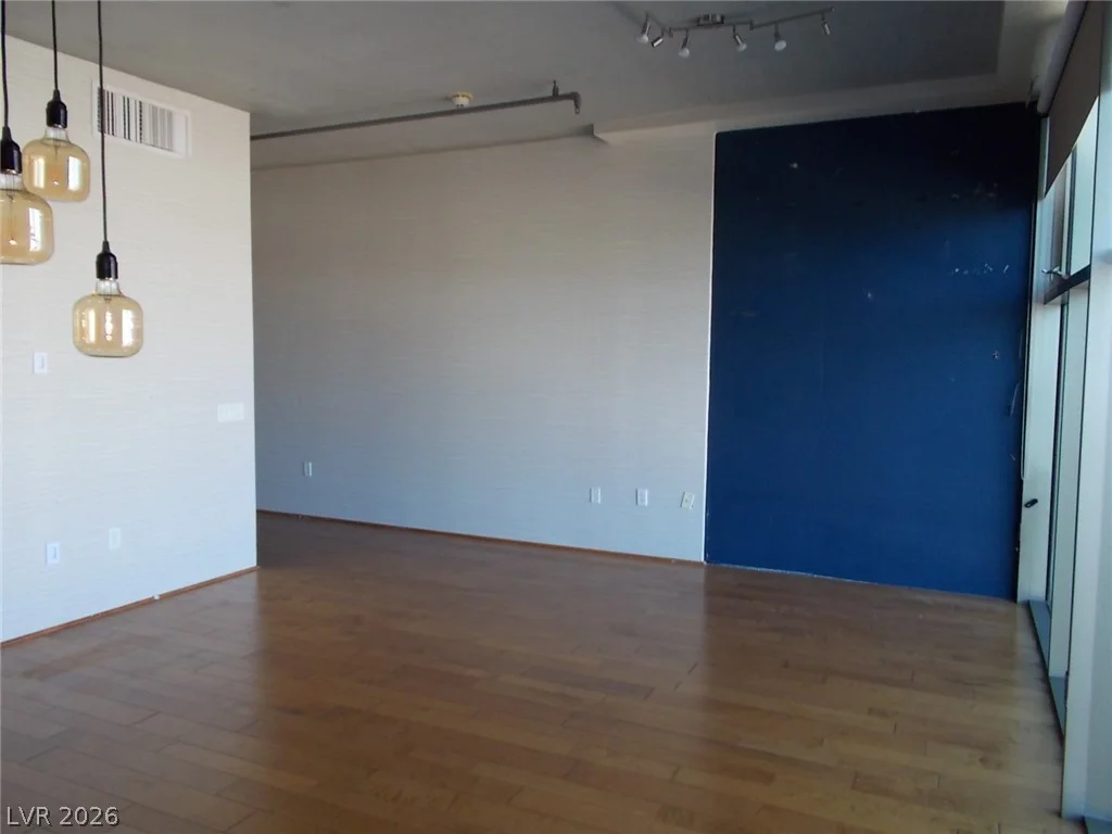 353 Bonneville, Las Vegas, NV 89101