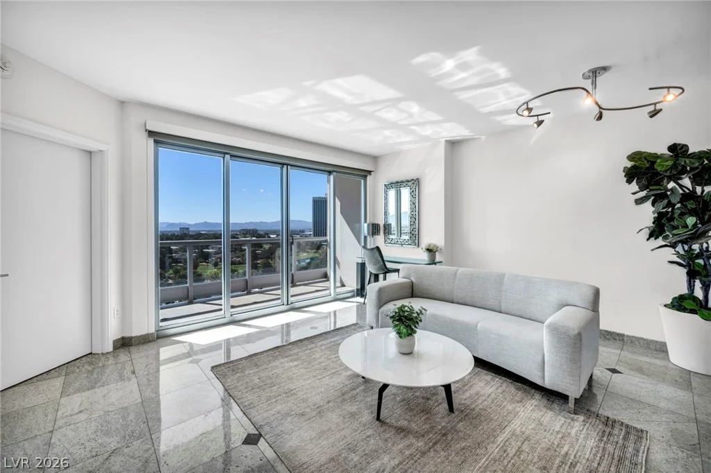 322 Karen, Las Vegas, NV 89109
