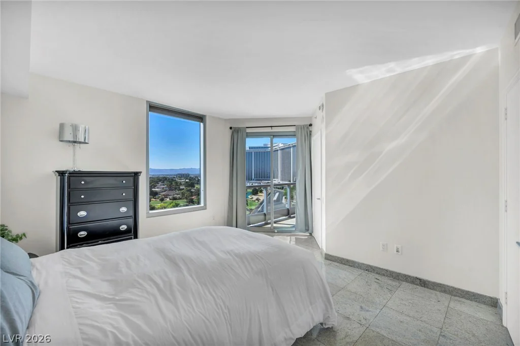 322 Karen, Las Vegas, NV 89109
