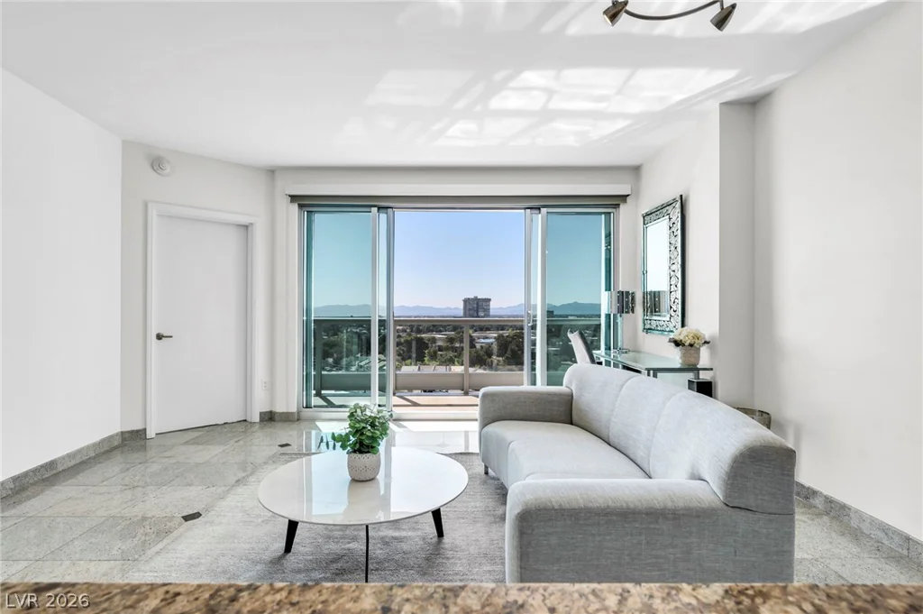 322 Karen, Las Vegas, NV 89109