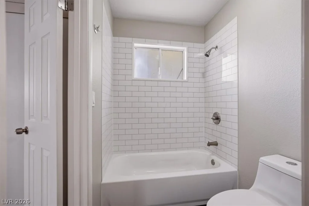 3221 Rochelle, Las Vegas, NV 89121