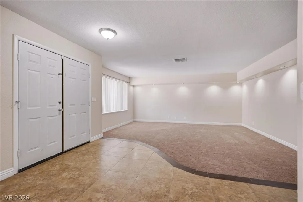 3221 Rochelle, Las Vegas, NV 89121