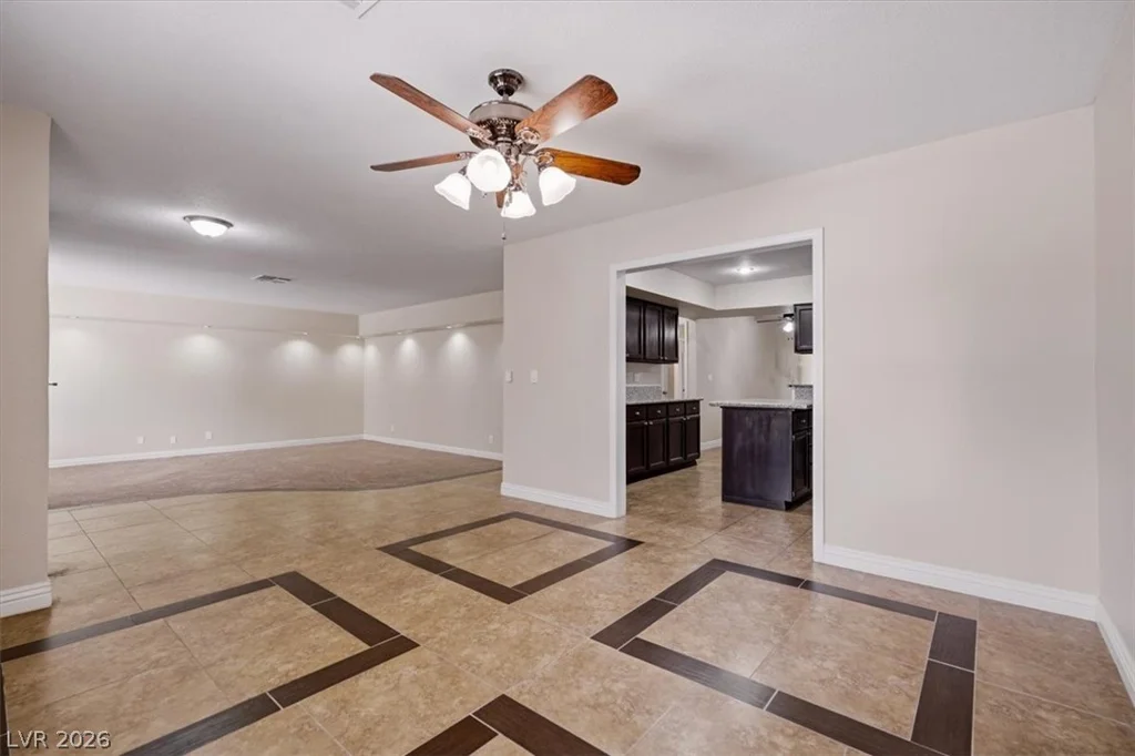 3221 Rochelle, Las Vegas, NV 89121