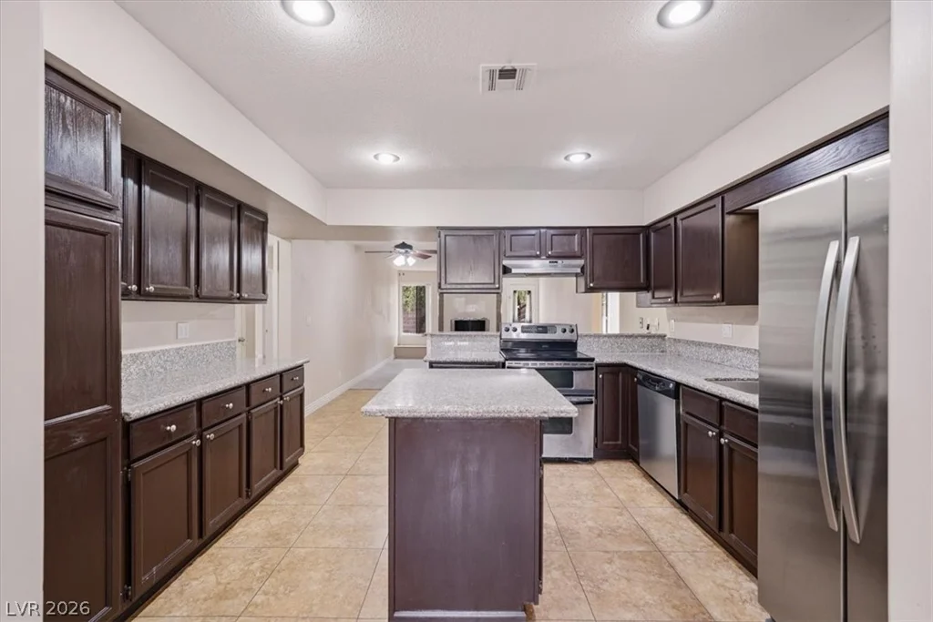 3221 Rochelle, Las Vegas, NV 89121