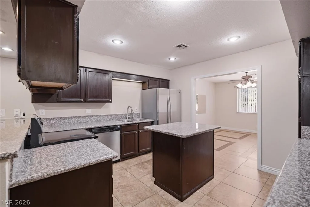 3221 Rochelle, Las Vegas, NV 89121