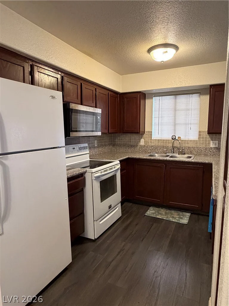 2725 Nellis, Las Vegas, NV 89121