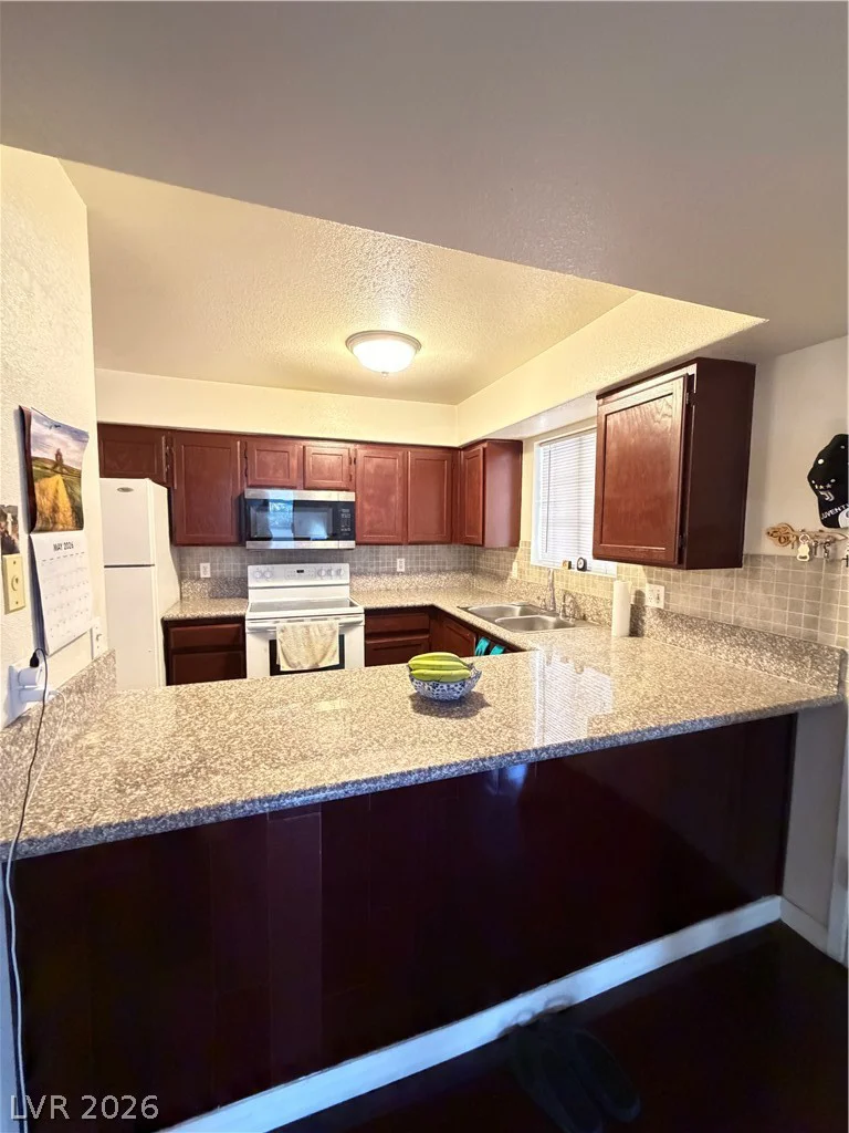 2725 Nellis, Las Vegas, NV 89121