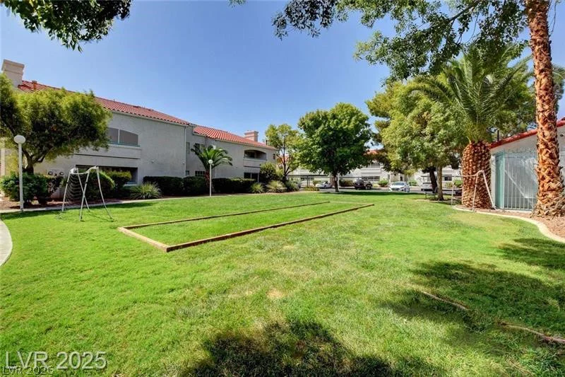 2725 Nellis, Las Vegas, NV 89121