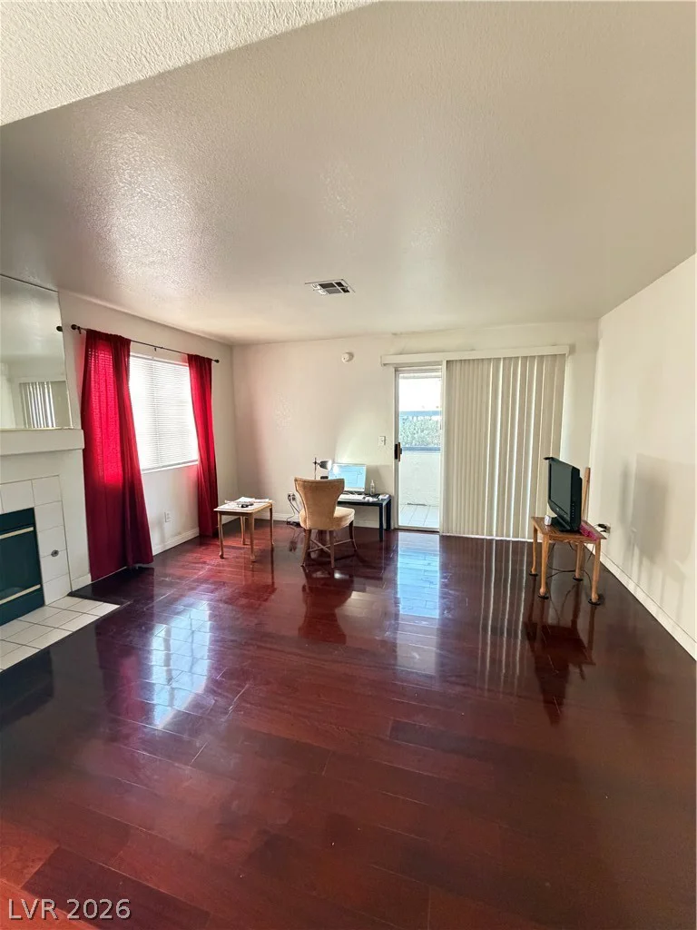 2725 Nellis, Las Vegas, NV 89121