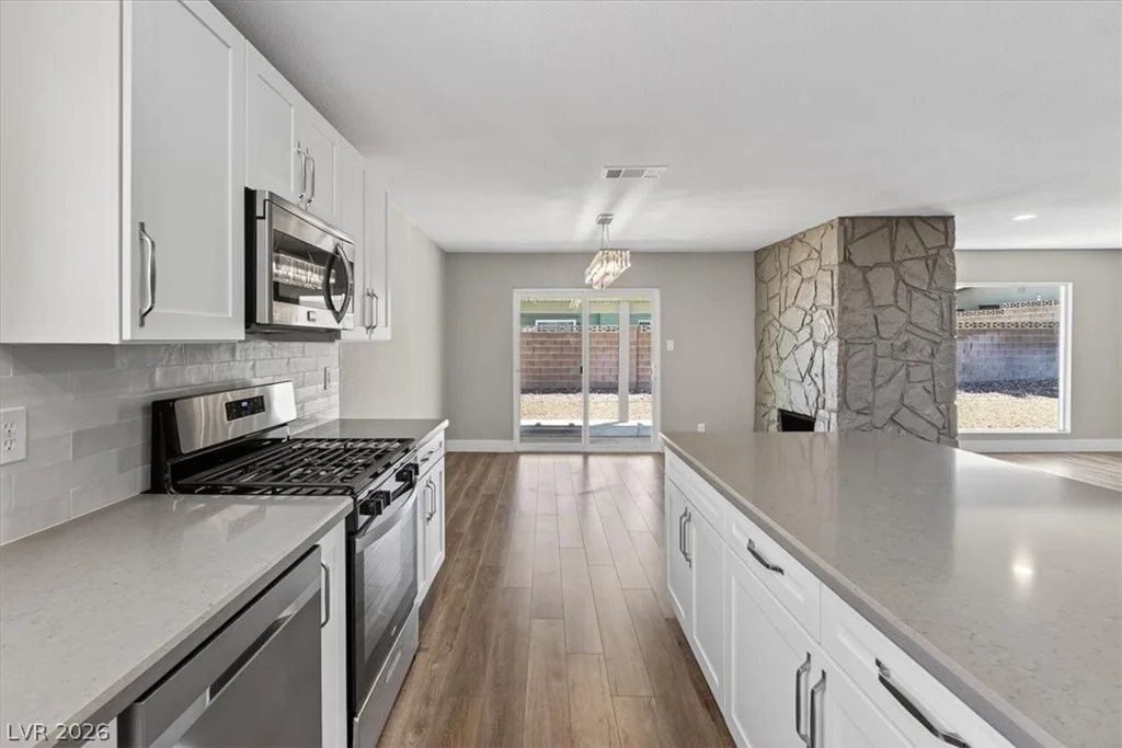 7725 Genzer, Las Vegas, NV 89145