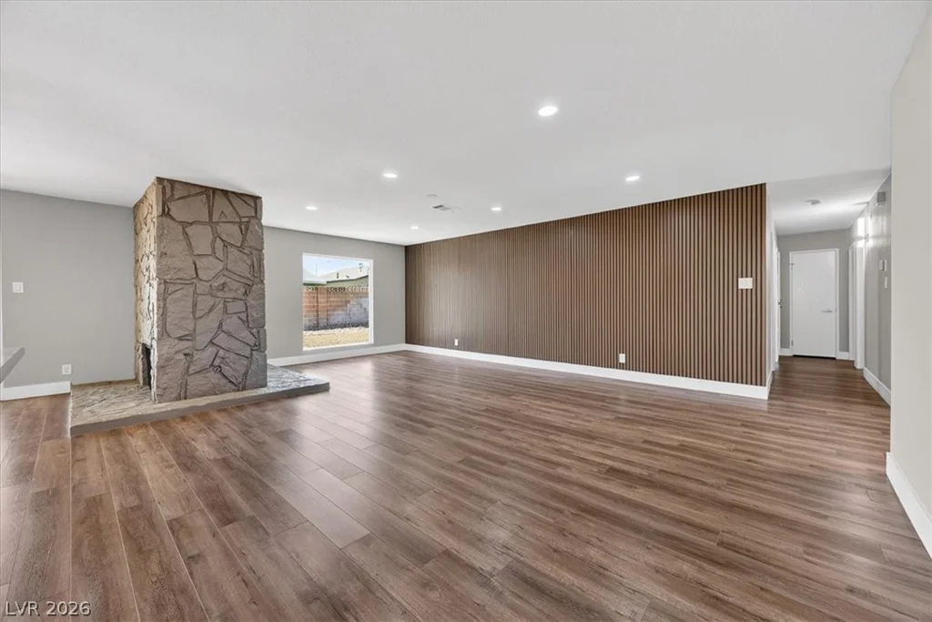 7725 Genzer, Las Vegas, NV 89145