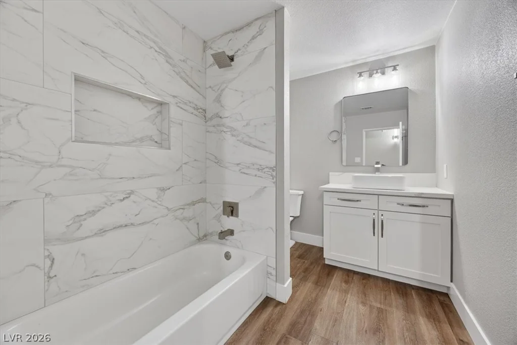 7725 Genzer, Las Vegas, NV 89145