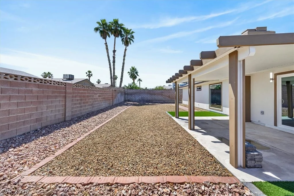 7725 Genzer, Las Vegas, NV 89145