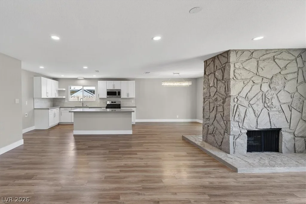 7725 Genzer, Las Vegas, NV 89145