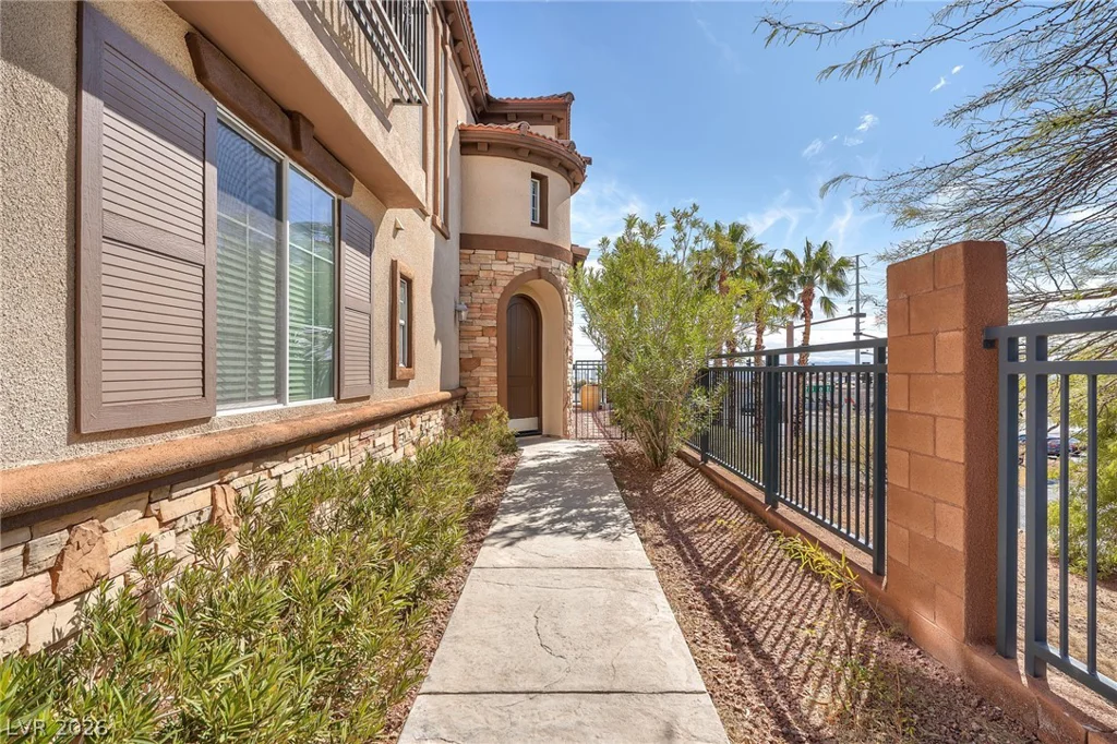 2478 Cordoba Bluff, Las Vegas, NV 89135