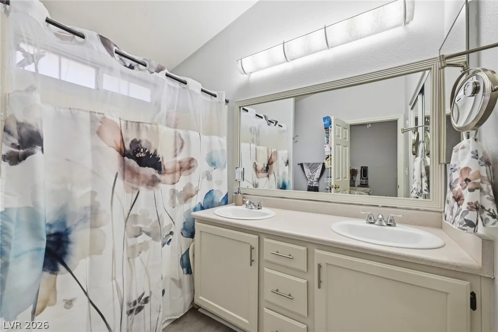 9357 Willow Meadow, Las Vegas, NV 89129