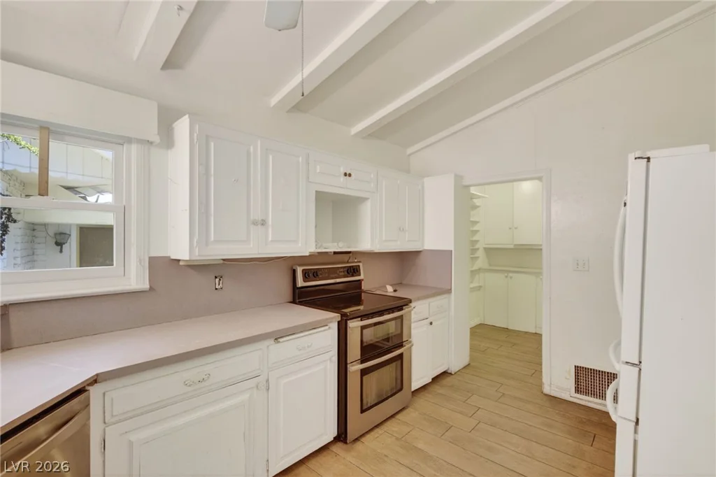 1200 OAK TREE, Las Vegas, NV 89108