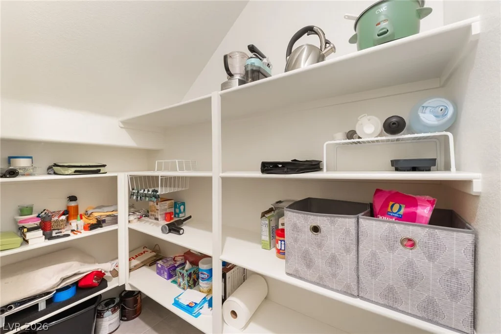 7059 Alabaster Peak, Las Vegas, NV 89166