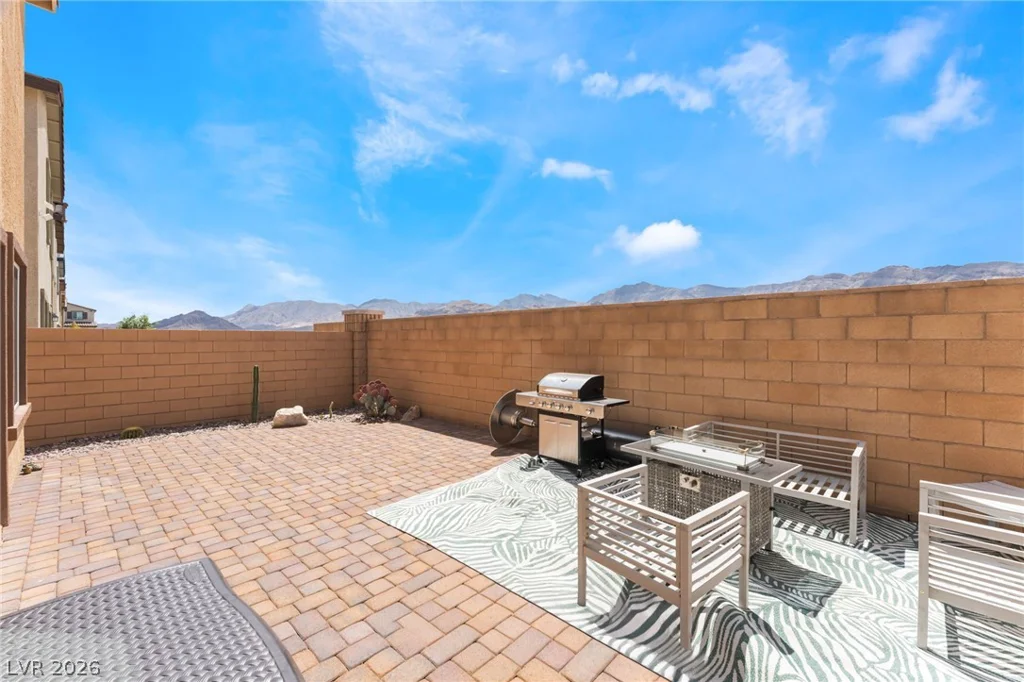 7059 Alabaster Peak, Las Vegas, NV 89166
