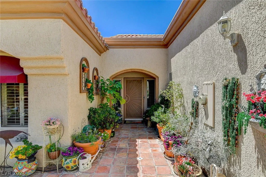 11033 Clear Meadows, Las Vegas, NV 89134