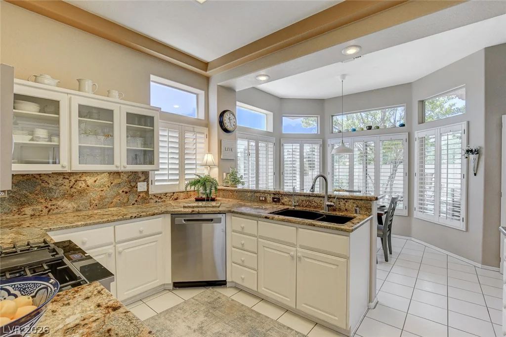 11033 Clear Meadows, Las Vegas, NV 89134