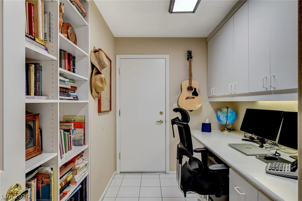 11033 Clear Meadows, Las Vegas, NV 89134