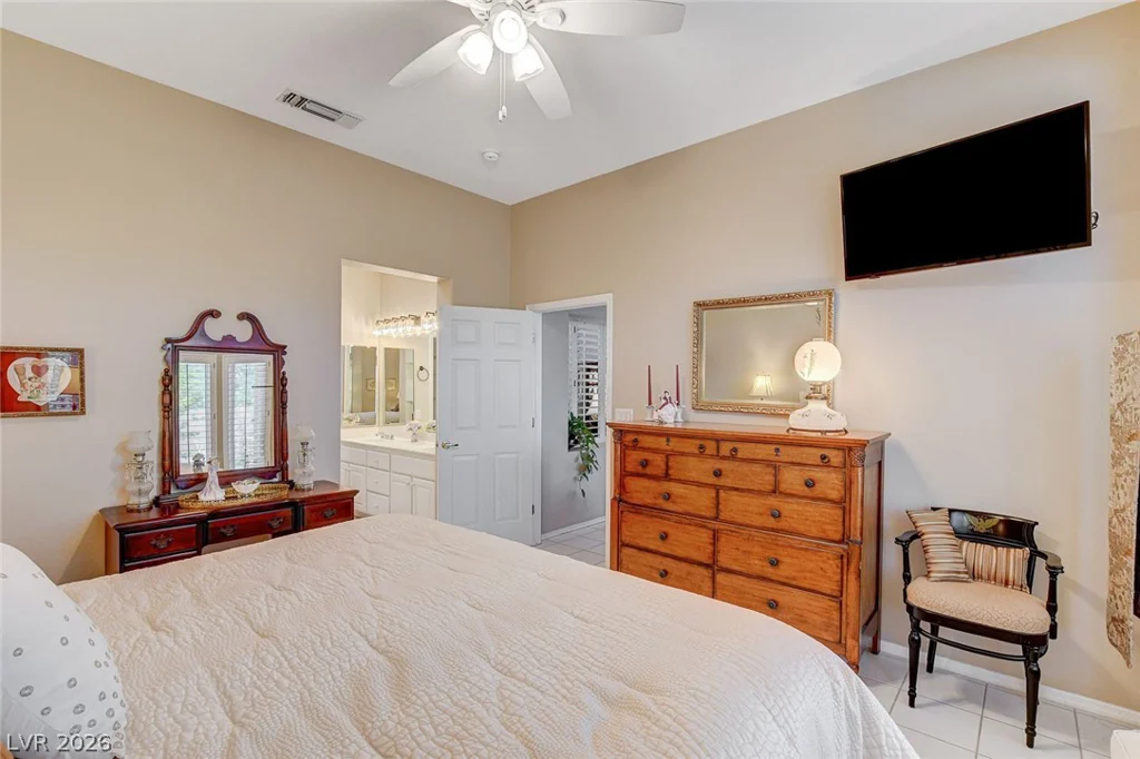 11033 Clear Meadows, Las Vegas, NV 89134