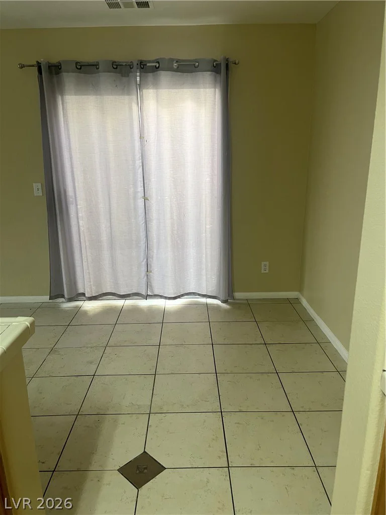 10045 Swimming Hole, Las Vegas, NV 89183