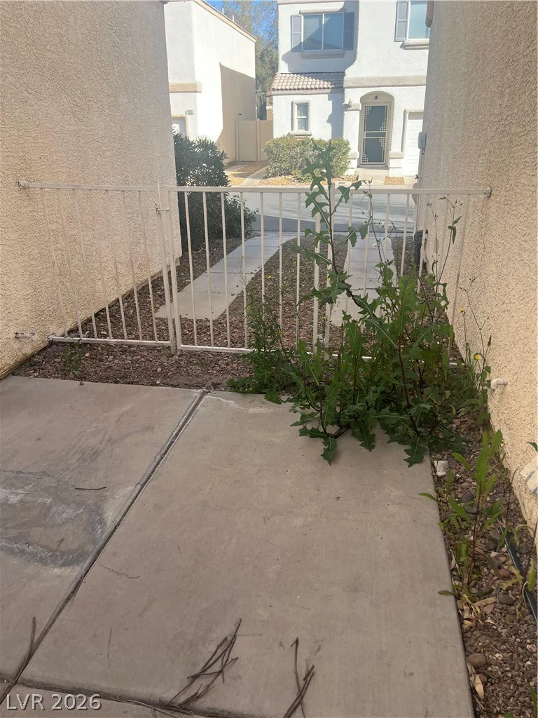 10045 Swimming Hole, Las Vegas, NV 89183