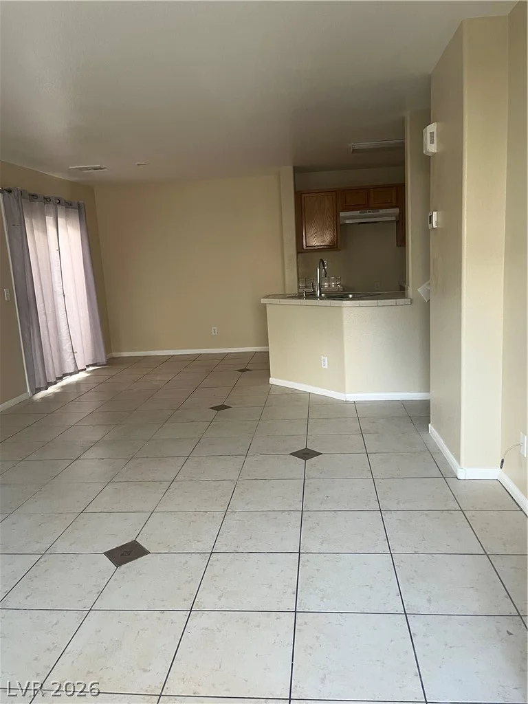 10045 Swimming Hole, Las Vegas, NV 89183