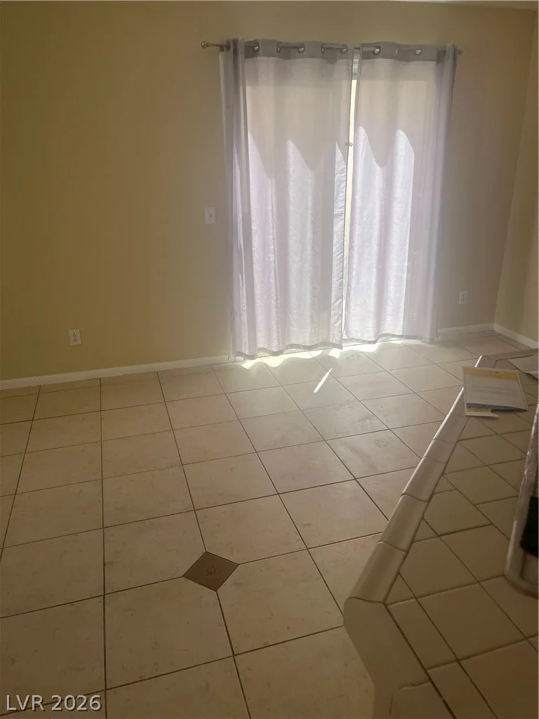 10045 Swimming Hole, Las Vegas, NV 89183