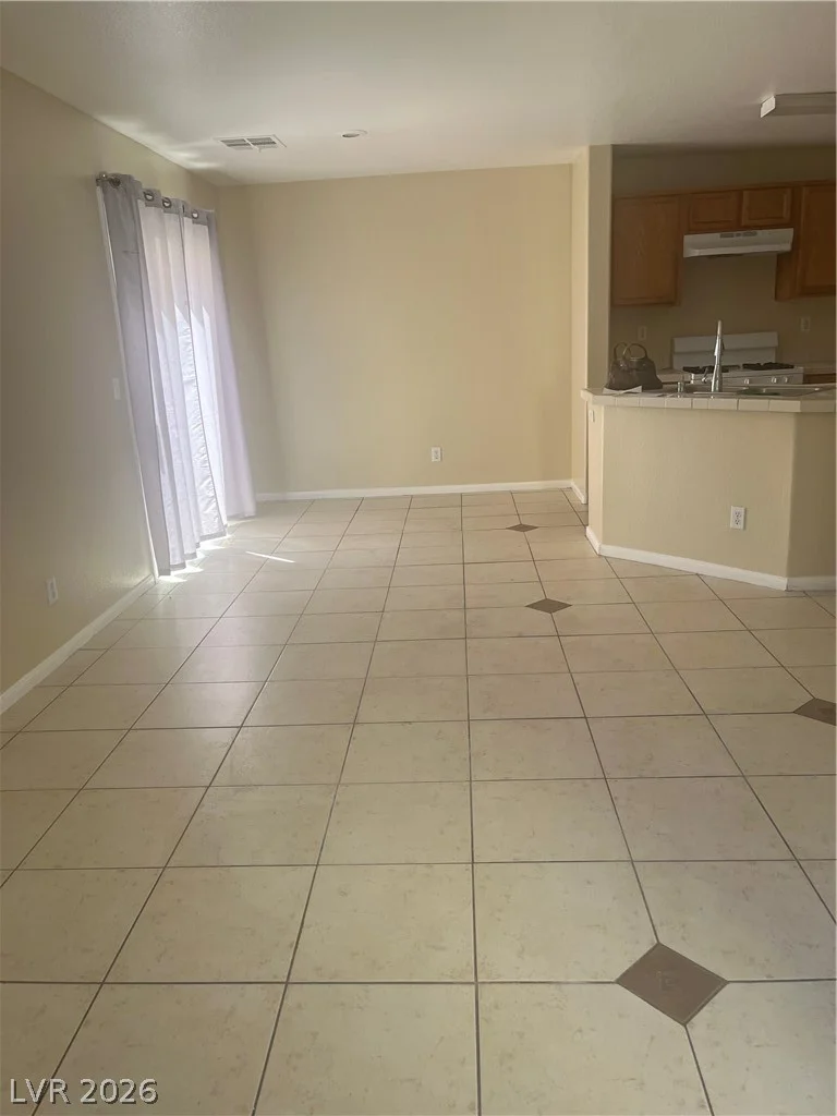10045 Swimming Hole, Las Vegas, NV 89183