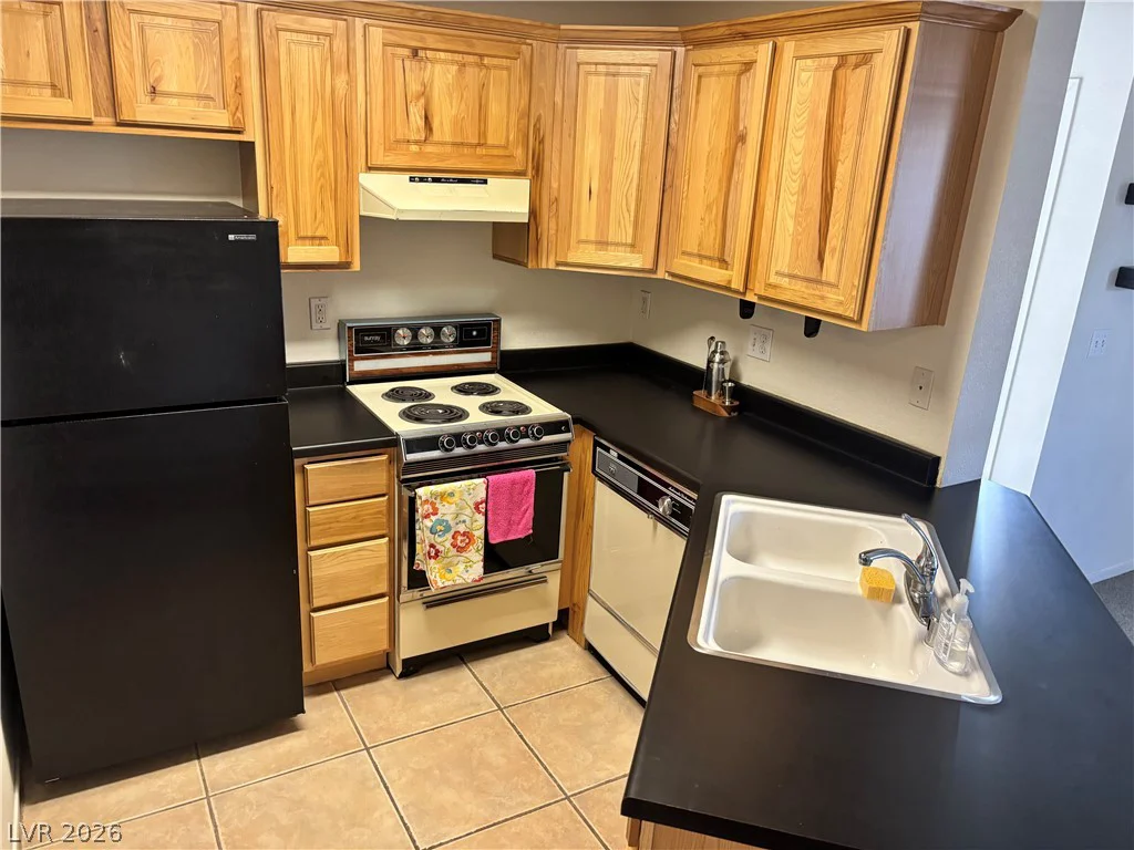 470 Elm, Las Vegas, NV 89169