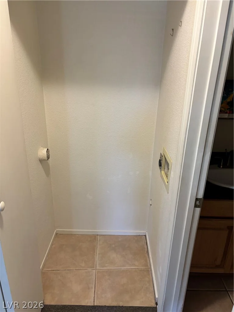 470 Elm, Las Vegas, NV 89169