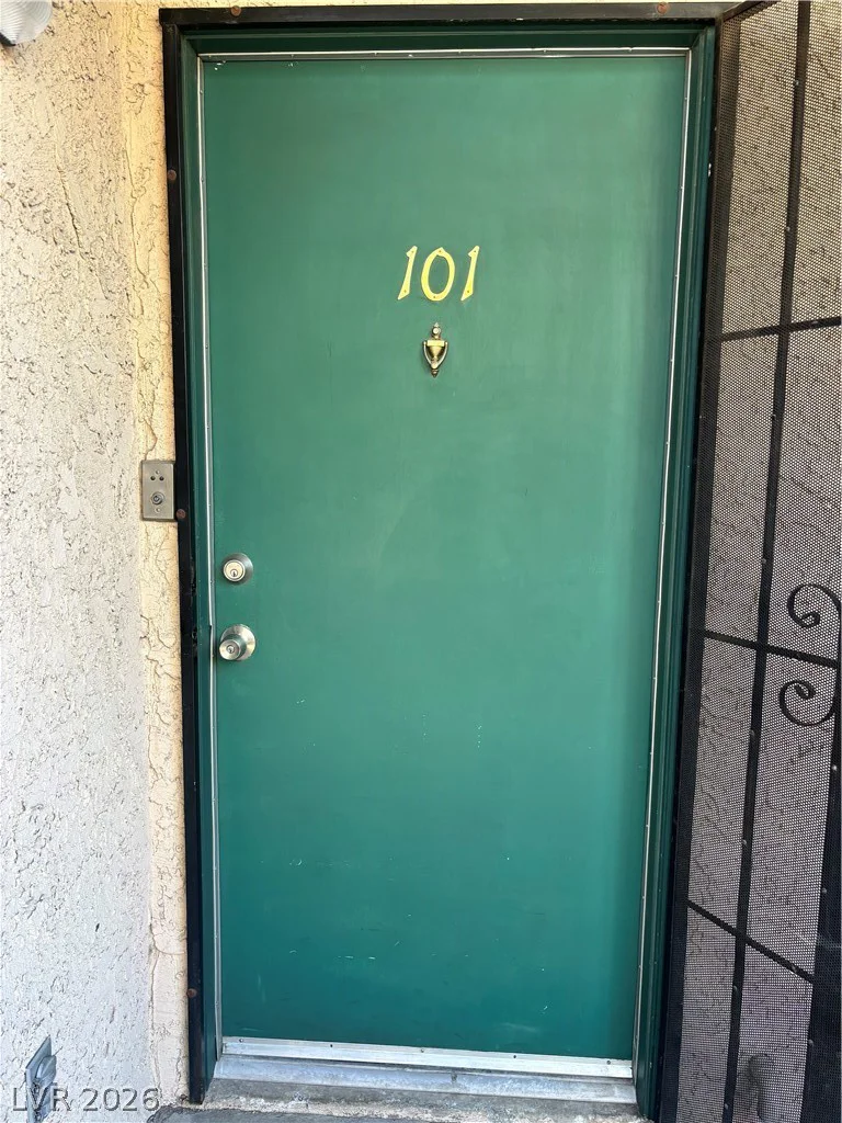470 Elm, Las Vegas, NV 89169