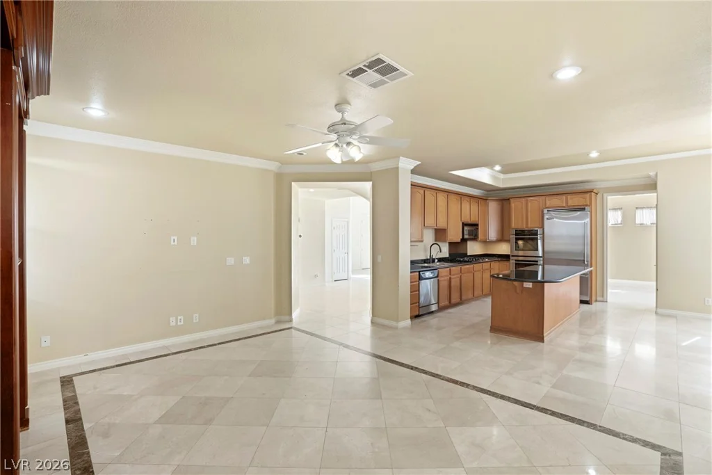 9721 Royal Lamb, Las Vegas, NV 89145