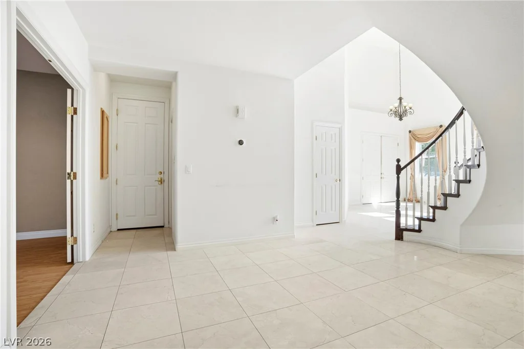9721 Royal Lamb, Las Vegas, NV 89145