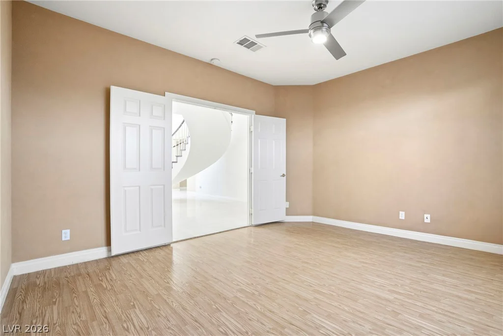 9721 Royal Lamb, Las Vegas, NV 89145