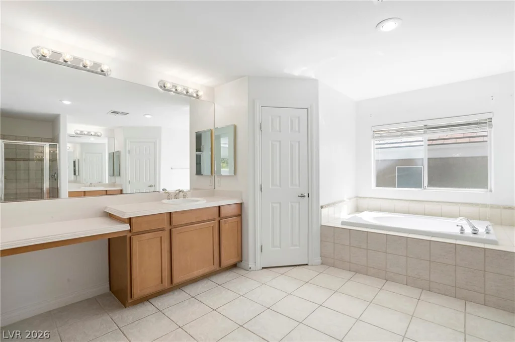 9721 Royal Lamb, Las Vegas, NV 89145