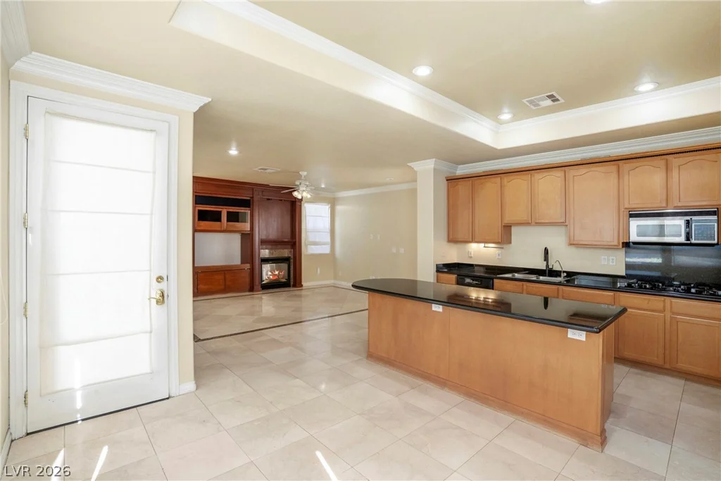 9721 Royal Lamb, Las Vegas, NV 89145