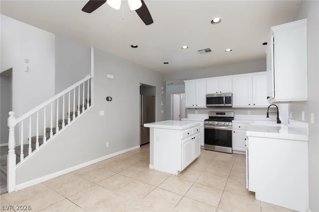 6056 Clear Sail, Las Vegas, NV 89139