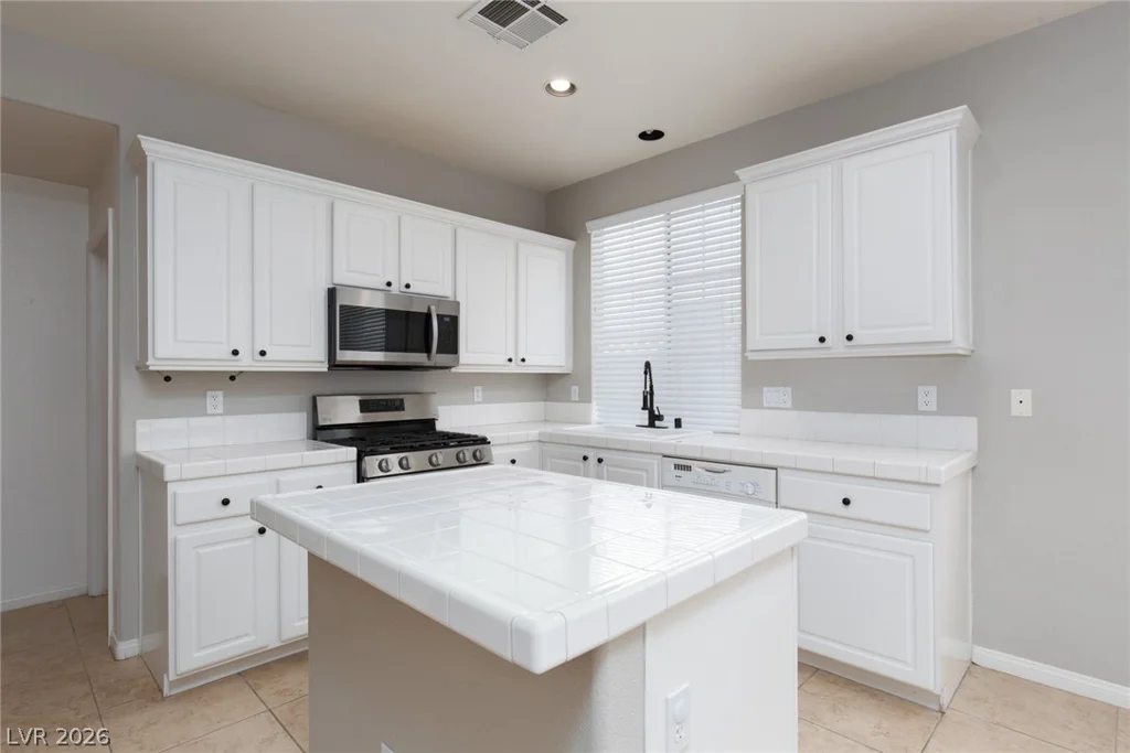 6056 Clear Sail, Las Vegas, NV 89139