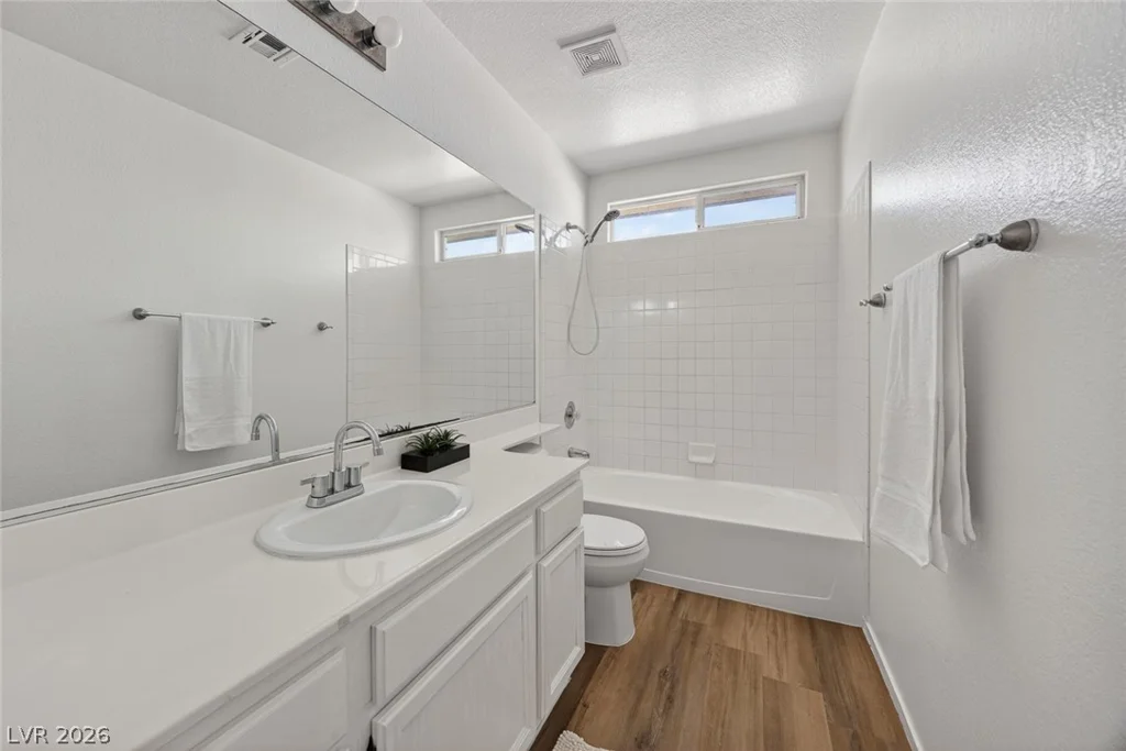 9008 Ballad, Las Vegas, NV 89129