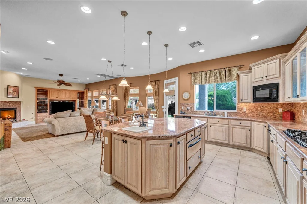 176 Brushton, Las Vegas, NV 89138