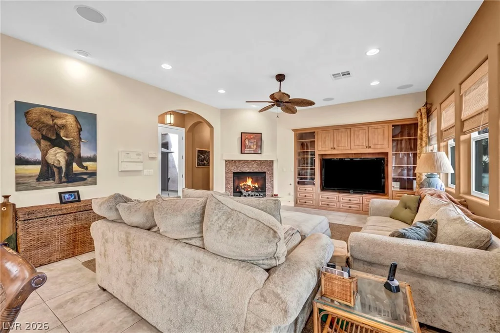 176 Brushton, Las Vegas, NV 89138